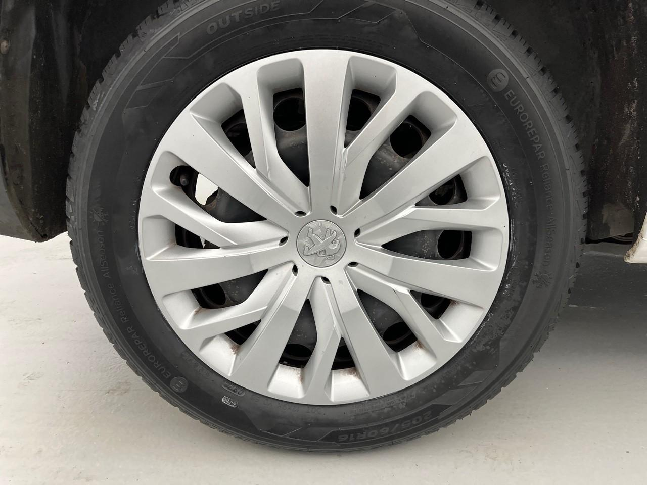 Peugeot Partner fourgon standard 1000 kg bluehdi 100 s&s bvm5 prem — photo 31