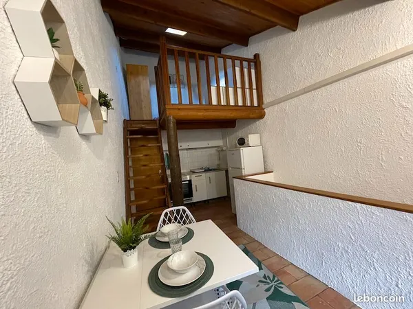Studio meublé avec mezzanine - 22 m² - Pont-Saint-Esprit