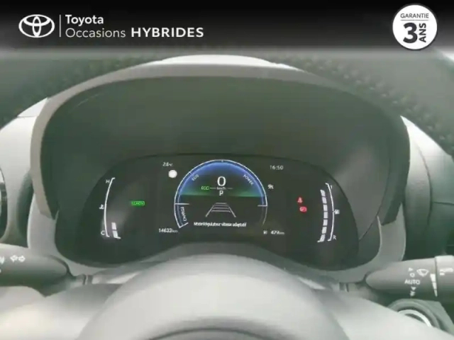 Toyota Yaris cross 116h dynamic mc24 — photo 14