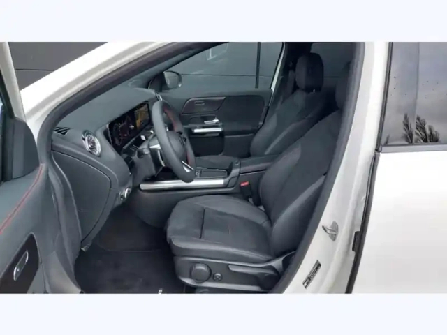 Mercedes Gla 250 e hybrid eq amg line — photo 12
