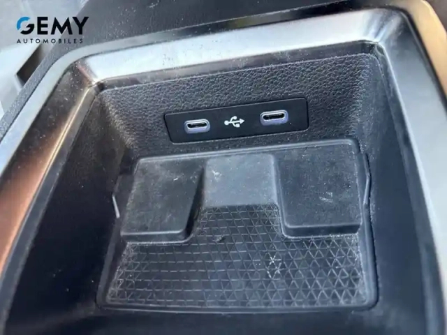 Renault Megane e-tech ev40 130ch standard charge — photo 26