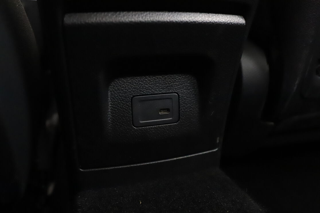 Mercedes-Benz CLA 180 Progressive Line 7G-DCT — photo 13
