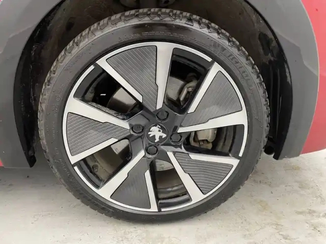 Peugeot 208 electrique 50 kwh 136ch — photo 18
