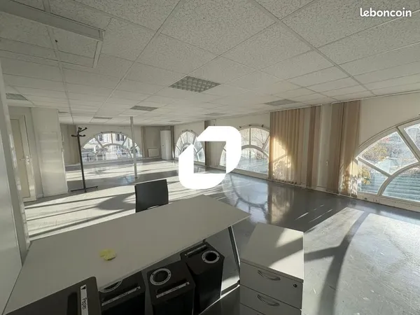 Bureaux 209 m²