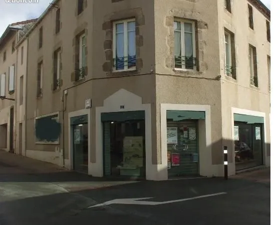 Local commercial 200 m²