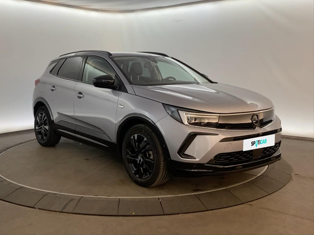 Opel Grandland 1.2 turbo 130 ch gs light — photo 3