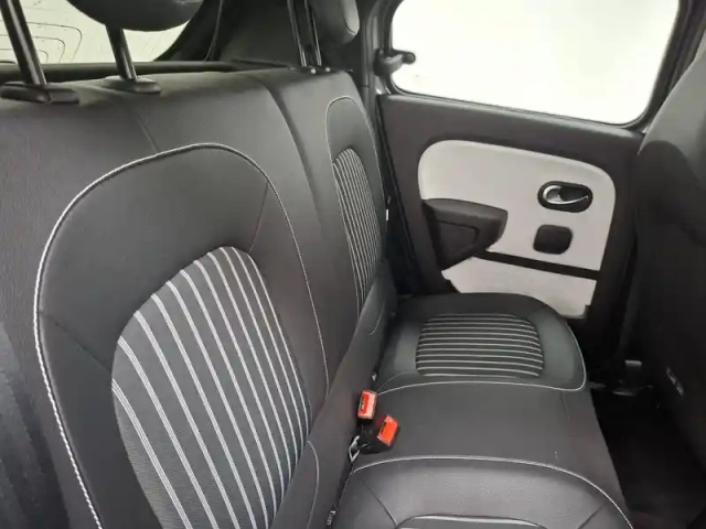 Renault Twingo iii e-tech — photo 13