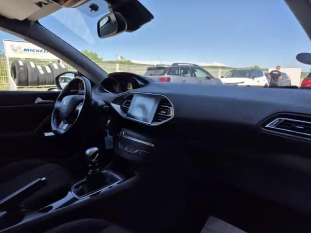 Peugeot 308 ii puretech 110 s&amp;s style — photo 22