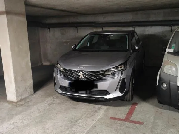 Place de parking souterrain