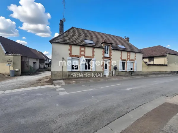 ENSEMBLE IMMOBILIER À FORT POTENTIEL - ANGLURE (51260)