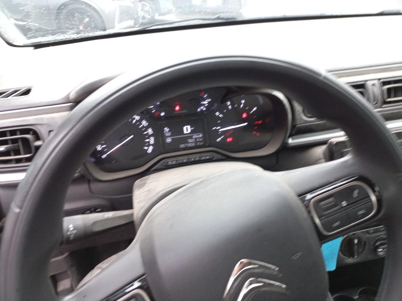 Citroën C3 puretech 83 ch bvm5 you — photo 2