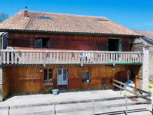 Maison 10 pièces 215 m²