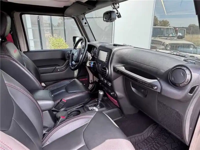 Jeep Wrangler v6 3.6 pentastar 284 - 4x4 rock trac bva — photo 19