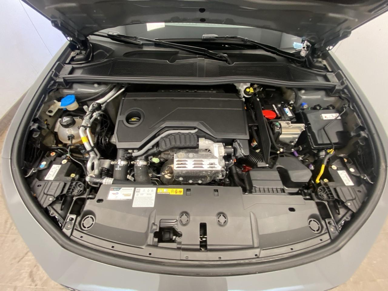 Peugeot 408 hybrid 145 e-dcs6 gt — photo 14