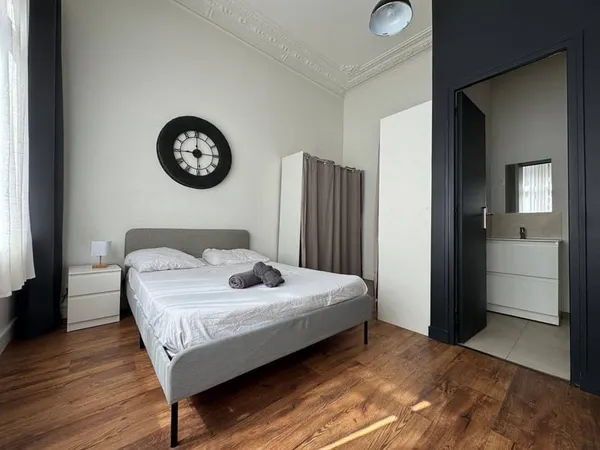 Studio 200 m²