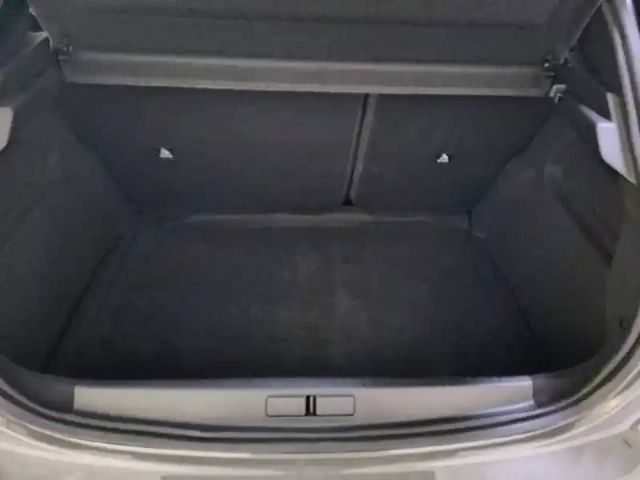 Peugeot 208 hybrid 110 e-dcs6 — photo 25