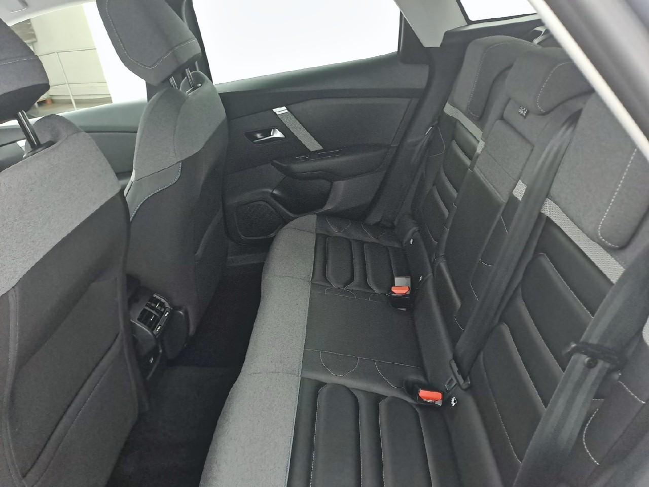 Citroën C4 puretech 130 eat8 max — photo 10