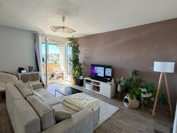 Appartement T3 de 81 m² avec grand garage - Agen