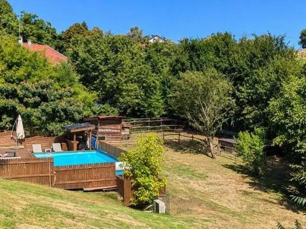 Maison 9 pièces 260 m²