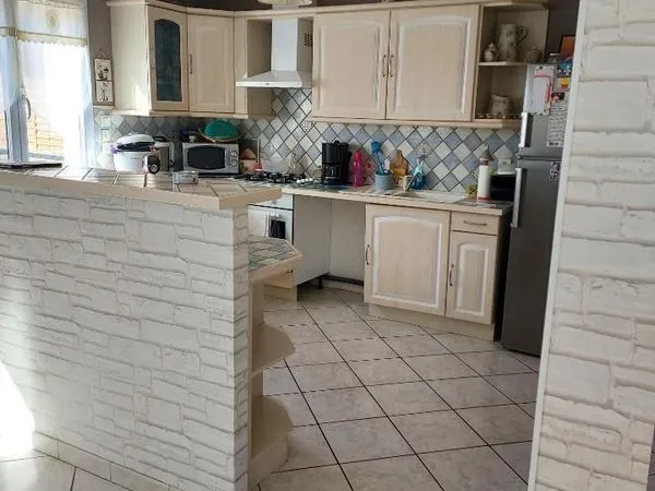 Maison de plain-pied-4 pièces-111m2 Niherne 750 euros