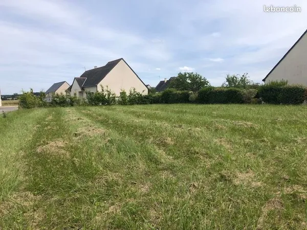 Terrain 1 096 m² La Chapelle Blanche Saint Martin