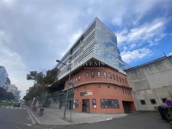 Bureaux 1704 m²