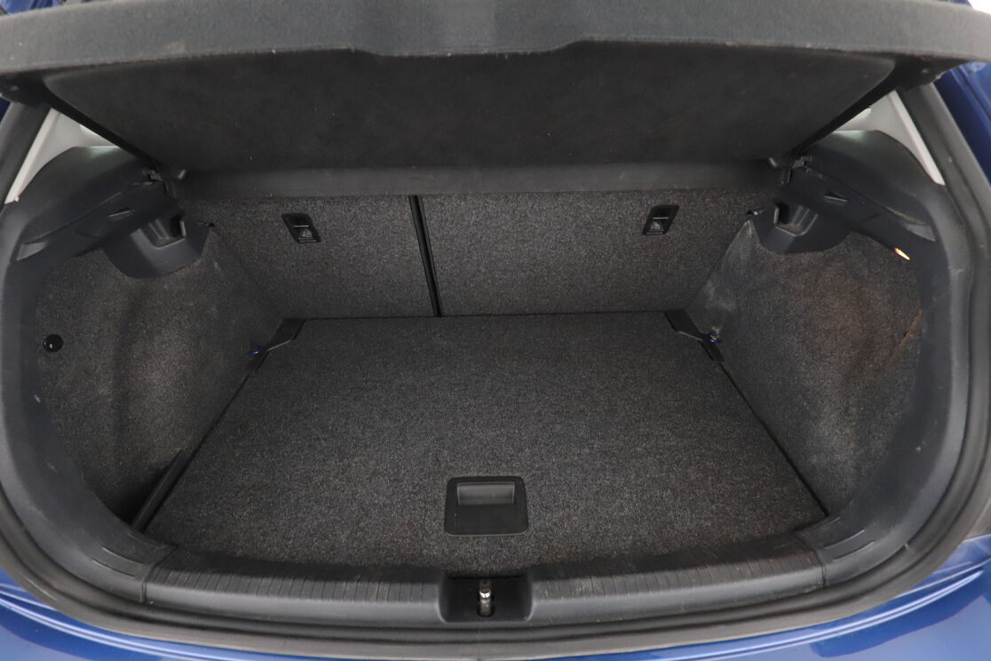 Volkswagen Polo 1.6 TDI R-Line DSG7 — photo 16