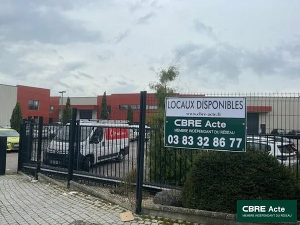 Local d'activité 360 m²