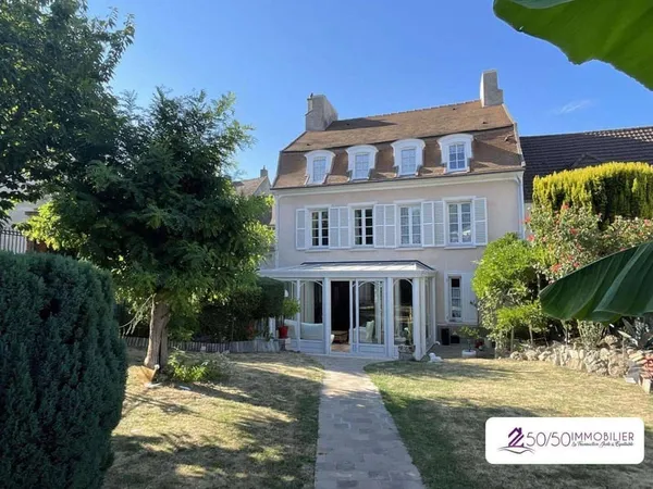Maison de plain-pied 11 pièces 252 m²