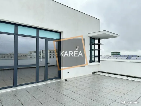 BUREAUX 698 m² CHESSY