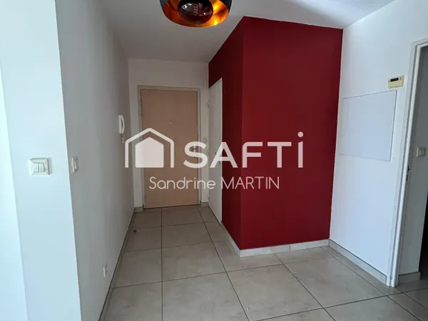 Appartement T3 bis , 89m2, balcon, cave et parking
