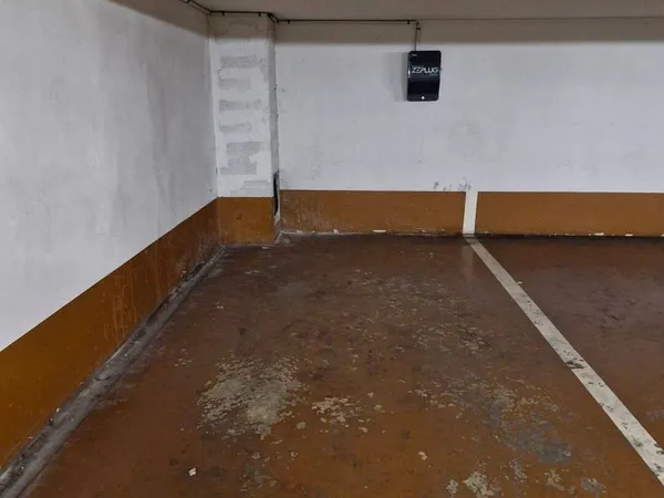 Parking 11 m²