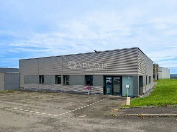 Local d'activité 280 m²