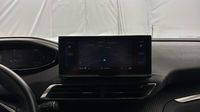 Peugeot 3008 1.2 PureTech 130ch S&S Allure Pack — photo 18