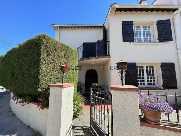 Perpignan SUD maison d'architecte, 3 faces, 175 m2 avec grand ga