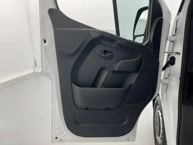 Renault Master fgn trac f3500 l3h3 blue dci 135 — photo 35