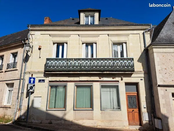 Maison 14 pièces à Luynes