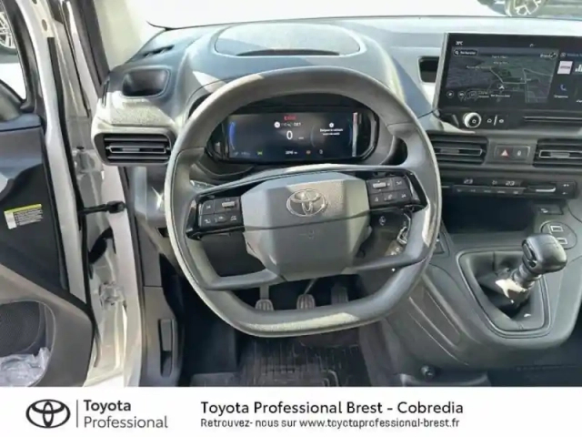 Toyota Proace city medium 100 d-4d start mc24 — photo 9
