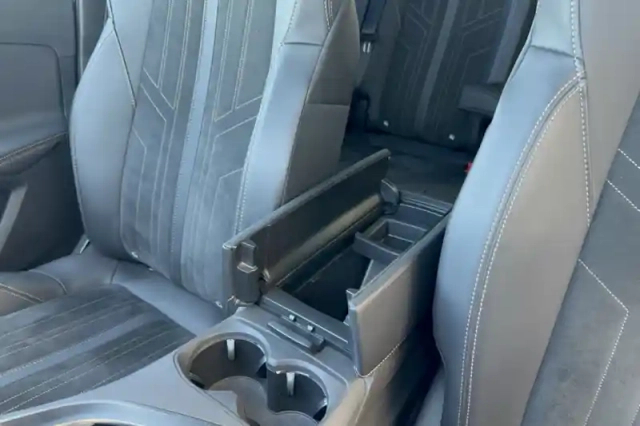 Peugeot 3008 puretech 130ch s&amp;s eat8 — photo 27