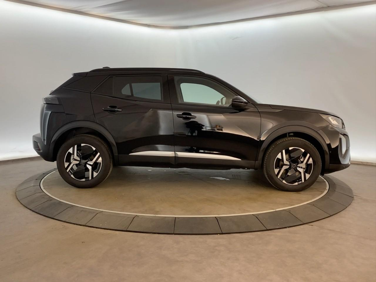 Peugeot 2008 hybrid 145 ch e-dcs6 allure — photo 4