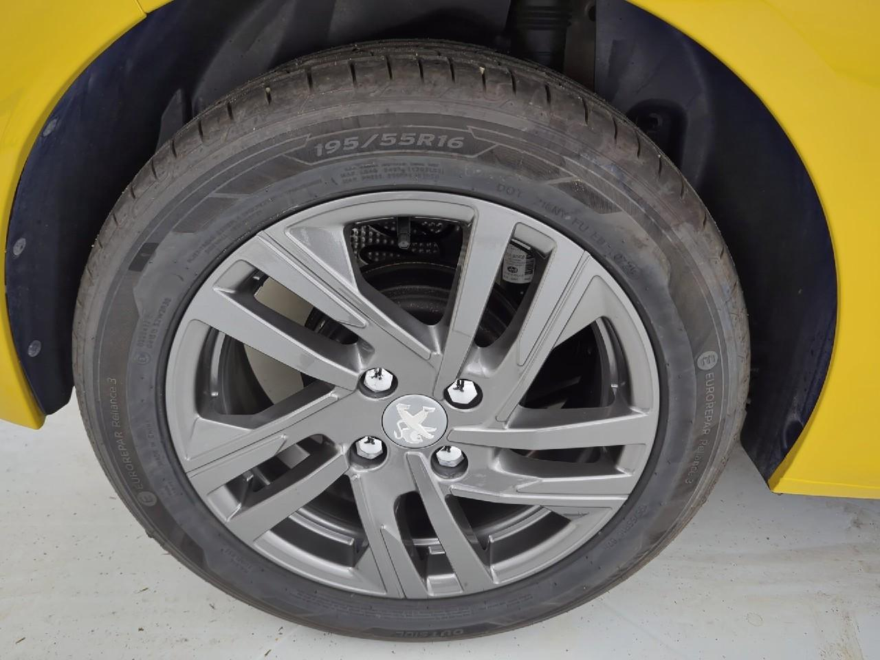 Peugeot 208 puretech 75 s&s bvm5 style — photo 18