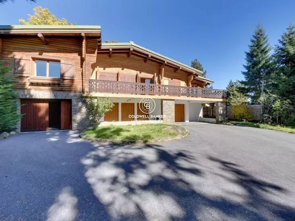 Chalet 9 pièces 274 m²