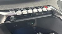 Peugeot 3008 GT HYBRID 225 e-EAT8 — photo 15
