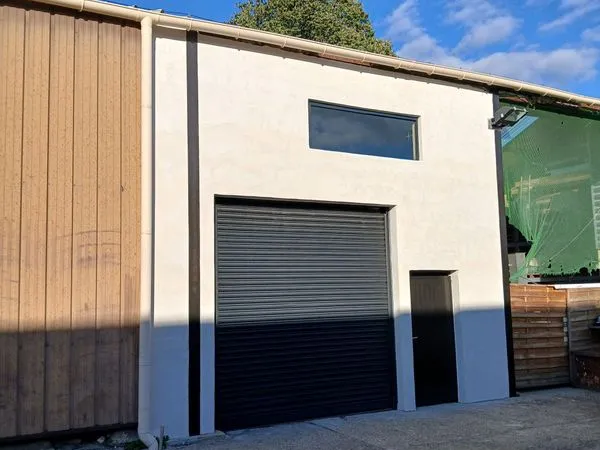 Local d’activité et entrepôt Location Brignais 61m² 600€