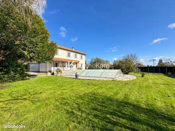 Propriété 5 pièces 202 m²