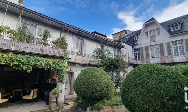 Maison 13 pièces 450 m²