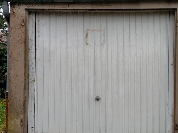 Garage à louer