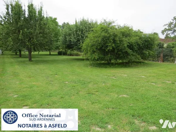 Terrain 2050 m²