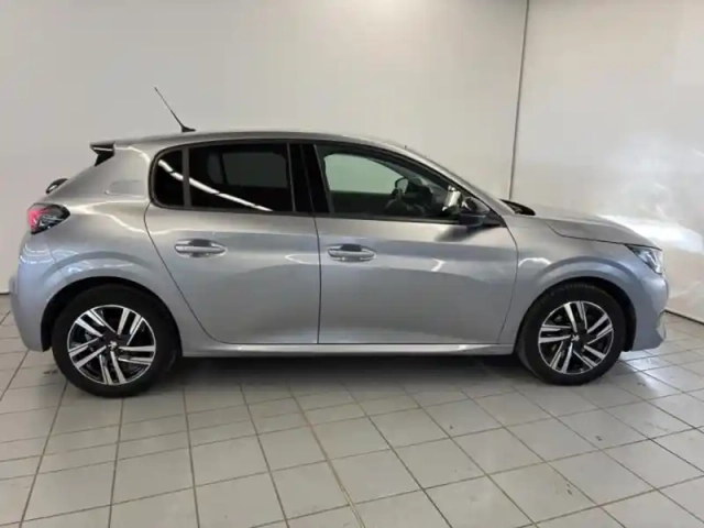 Peugeot 208 1.2 puretech 100ch s&amp;s allure 118g — photo 10