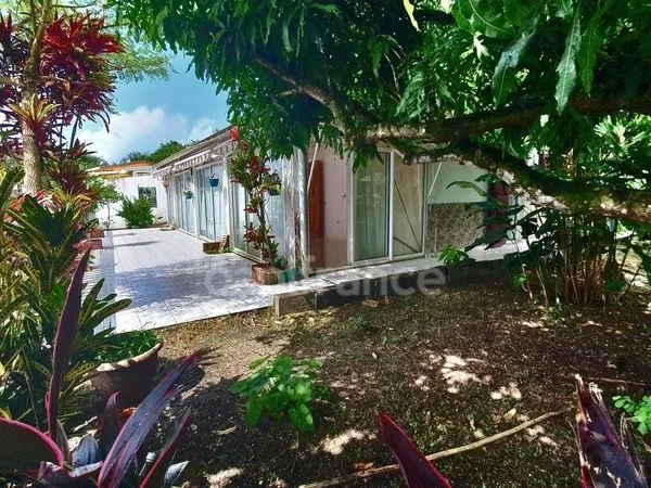 A VENDRE Maison de plain pied 5 pièces avec garage et dépendances LE DIAMANT 97223